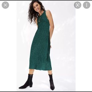 Green velvet mid length dress in size Small. New with tags